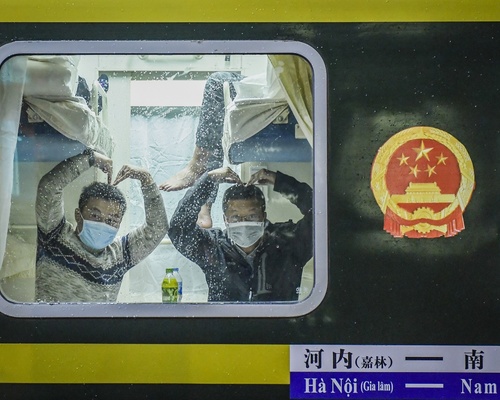 Niềm vui trên chuyến tàu liên vận cuối cùng sang Trung Quốc trước khi tạm dừng vì dịch corona